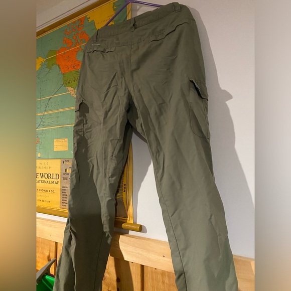Columbia pants. Omni-wick. Sz 14 regular. Cargo packets. Lightweight. - Picture 7 of 8